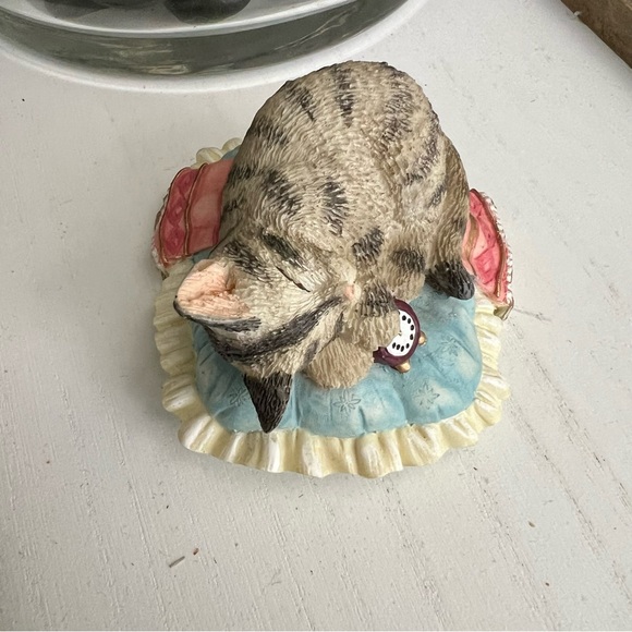 💤 Vintage Ain’t Misbehavin’ “Sweet Dreams” 1996 Resin Cat Kitty Napping w Clock - Picture 4 of 7